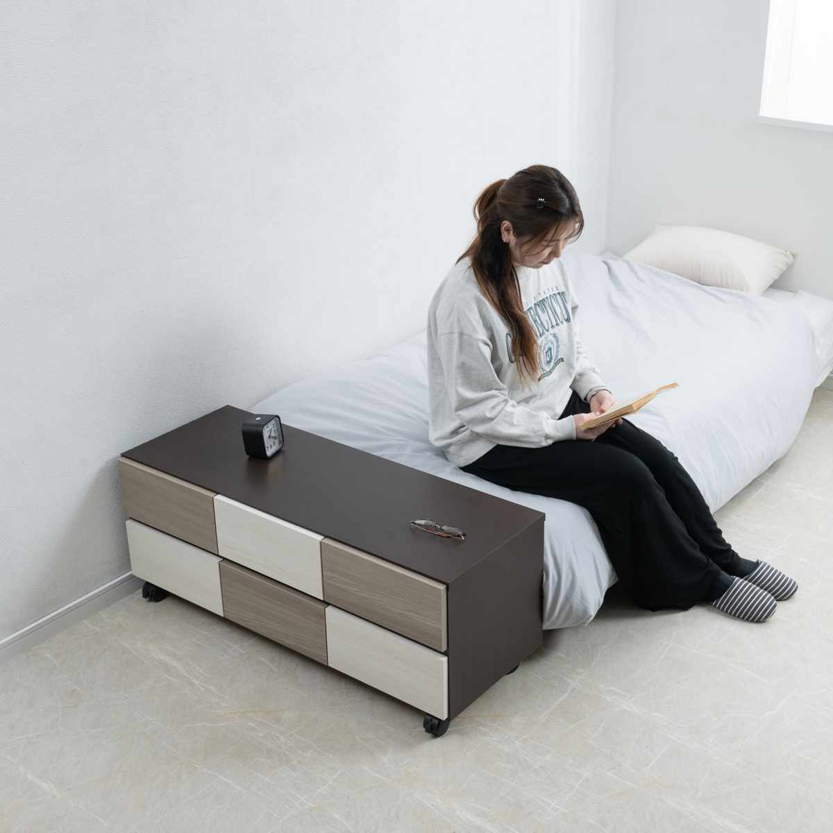 チェスト 幅104.5cm グレートーン キャスター付 日本製 完成品 ( 棚 ラック スクエア バイカラーA4対応 2段6杯 グレー A4サイズ シンプル キャビネット テレビ台 スライドレール )