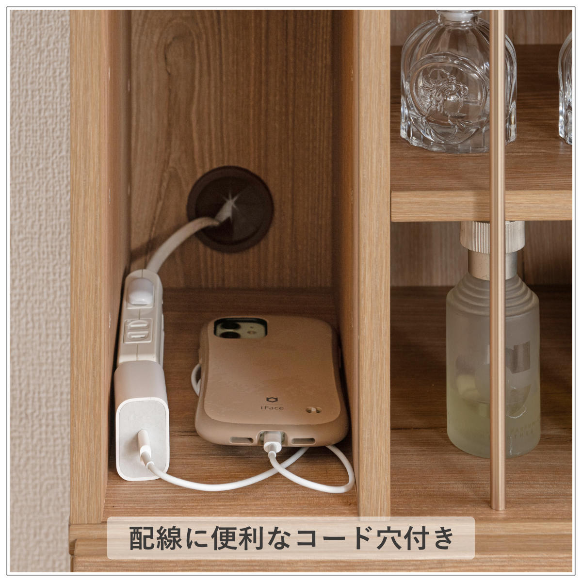 本棚 幅45.5cm 大容量収納 引き出し付き ディスプレイ ( コミックラック 引き出し 4段 コンパクト 可動棚 収納棚 リビング収納 玄関収納 キッチン収納 書斎 収納家具 木目調 ホワイト ) 【ホワイト】 ホワイト