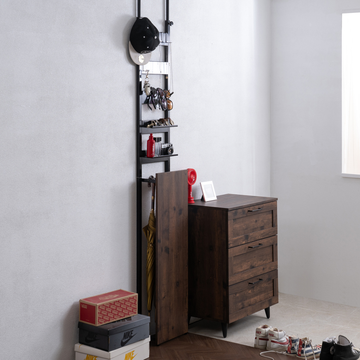 突っ張り 玄関収納 ラダーラック 幅30cm 傘立て ( 大理石調 ホワイト アンブレラスタンド スリム コンパクト 玄関 小物収納 レインスタンド 収納 傘 省スペース つっぱり おしゃれ ) 【ホワイト】 ホワイト