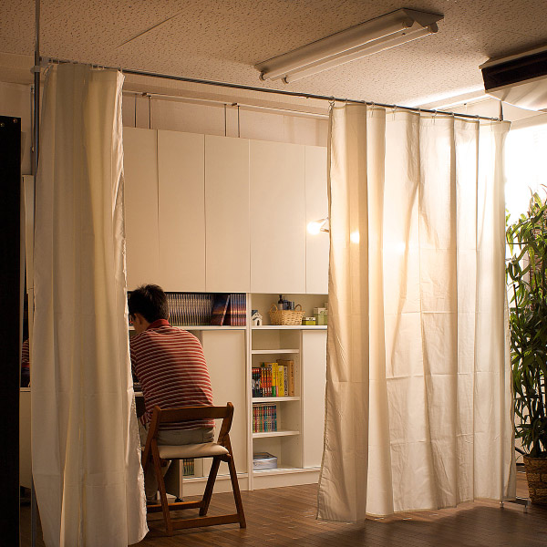 突っ張り カーテンポール 間仕切り 伸縮 ( つっぱり カーテンレール ポール ホワイト ライトブラウン 突っ張り式 突っぱり ツッパリ日本製 目隠し 試着室 目隠しカーテン 目隠し カーテン 収納 間仕切り収納 ) 【ホワイト】 ホワイト