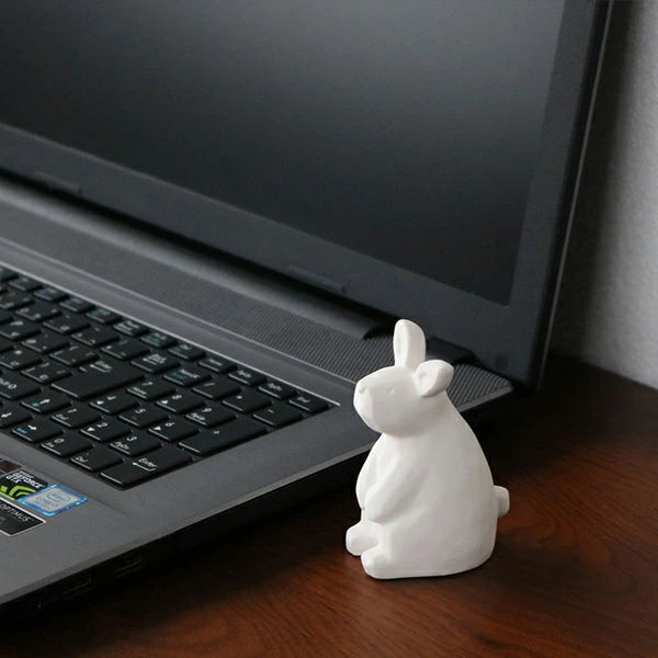 アロマストーン ほっこり動物 動物 陶器 ( アロマ アロマオイル 石 芳香剤 かわいい 置き物 インテリア 日本製 どうぶつ 自然気化 ルームフレグランス フレグランス 香り 玄関 シンプル ギフト 雑貨 ) 【シロクマ】 シロクマ