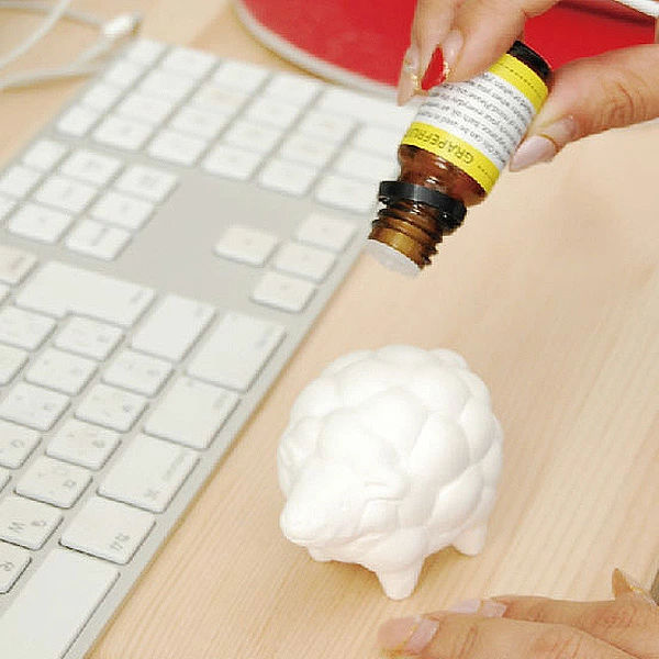 アロマストーン ほっこり動物 動物 陶器 ( アロマ アロマオイル 石 芳香剤 かわいい 置き物 インテリア 日本製 どうぶつ 自然気化 ルームフレグランス フレグランス 香り 玄関 シンプル ギフト 雑貨 ) 【シロクマ】 シロクマ