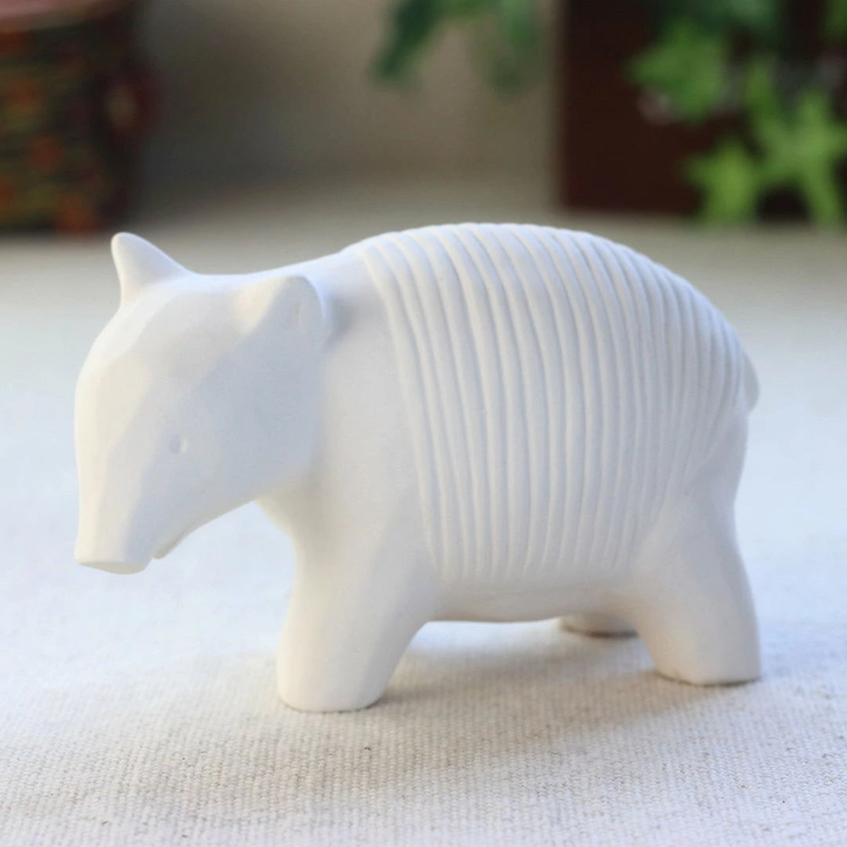 アロマストーン ほっこり動物 動物 陶器 ( アロマ アロマオイル 石 芳香剤 かわいい 置き物 インテリア 日本製 どうぶつ 自然気化 ルームフレグランス フレグランス 香り 玄関 シンプル ギフト 雑貨 ) 【シロクマ】 シロクマ