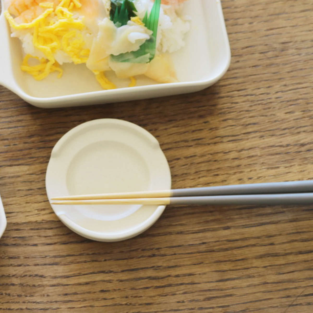 ルラーレ 箸置き小皿 クリーム ( 食洗機対応 電子レンジ対応 箸置 箸おき はし置き はしおき 薬味皿 醤油皿 豆皿 スタッキング コンパクト 薬味 醤油 ソース お漬物 箸 置き シンプル ) 【ブラック】 ブラック