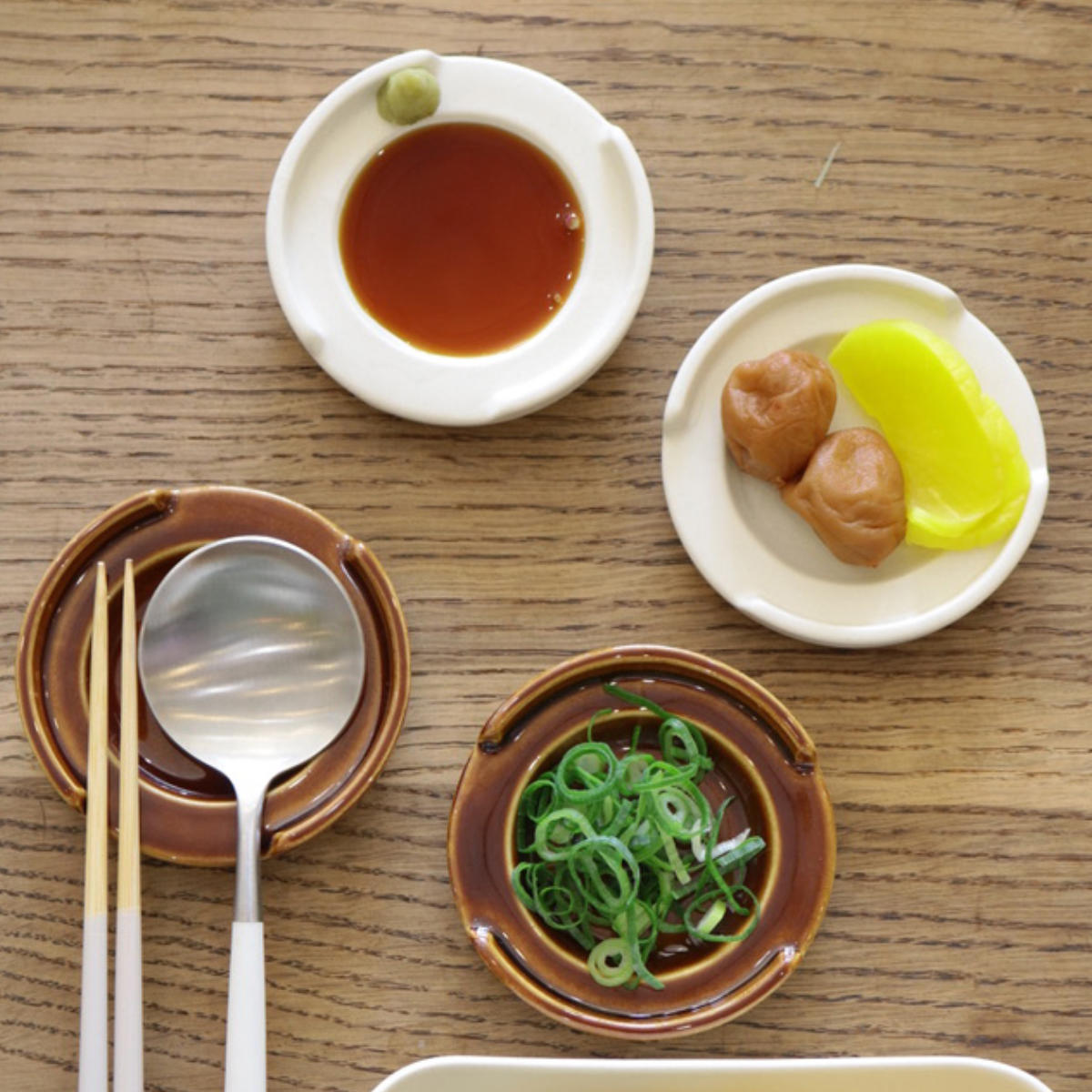 ルラーレ 箸置き小皿 クリーム ( 食洗機対応 電子レンジ対応 箸置 箸おき はし置き はしおき 薬味皿 醤油皿 豆皿 スタッキング コンパクト 薬味 醤油 ソース お漬物 箸 置き シンプル ) 【ブラック】 ブラック