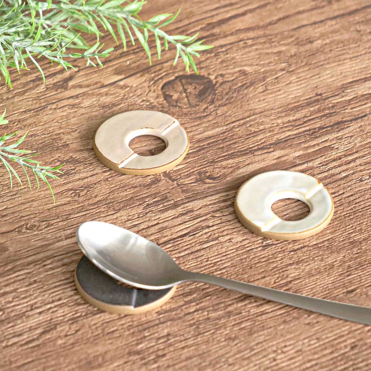 箸置き ペトリー リング ( 食洗機対応 箸置 箸おき はし置き はしおき 日本製 カトラリーレスト ラウンド 丸 箸休め カトラリー置き 箸 置き おしゃれ シンプル ) 【ベージュ】 ベージュ