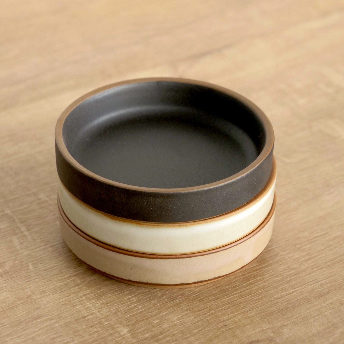 皿 ペトリー 小皿 ( 食洗機対応 電子レンジ対応 醤油皿 薬味皿 日本製 お皿 プレート 醤油 薬味 おつまみ おやつ 漬物 銘々皿 副菜 スタッキング おしゃれ シンプル ) 【ベージュ】 ベージュ