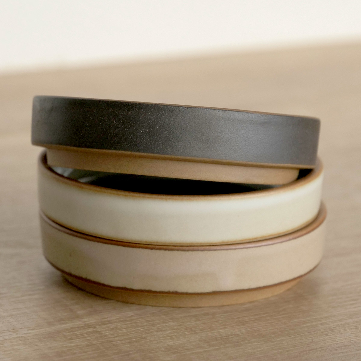 皿 ペトリー 小皿 ( 食洗機対応 電子レンジ対応 醤油皿 薬味皿 日本製 お皿 プレート 醤油 薬味 おつまみ おやつ 漬物 銘々皿 副菜 スタッキング おしゃれ シンプル ) 【ベージュ】 ベージュ