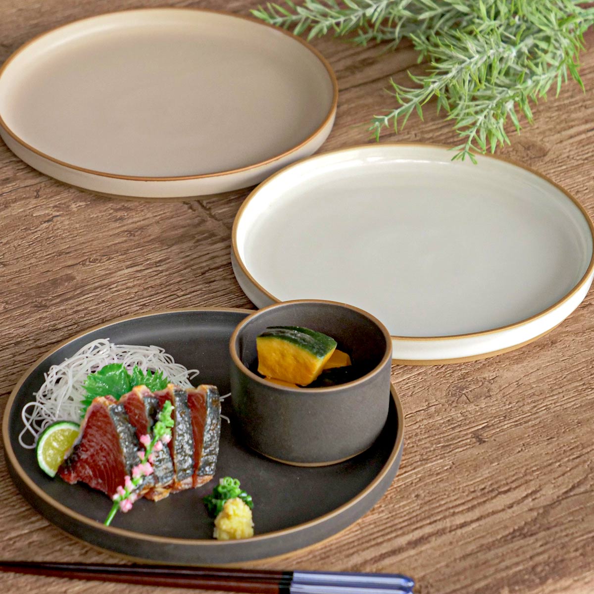 皿 ペトリー 大皿 ( 食洗機対応 電子レンジ対応 中皿 取り皿 日本製 お皿 プレート 取皿 パン皿 ライス皿 おかず メイン皿 パスタ ピラフ スタッキング おしゃれ シンプル ) 【ブラック】 ブラック