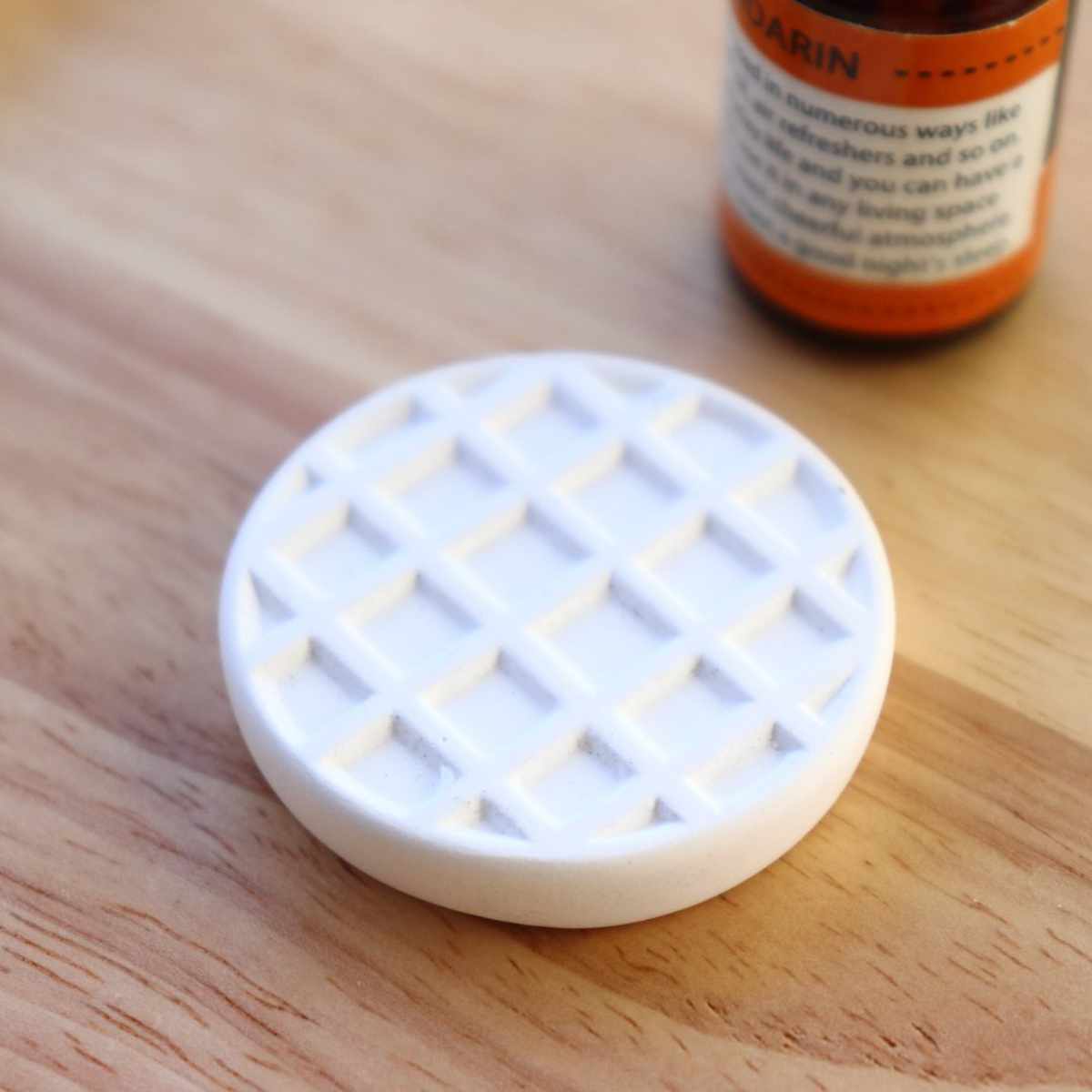 アロマストーン ペコット 陶器 ( アロマ アロマオイル 石 芳香剤 かわいい 置き物 インテリア 日本製 自然気化 ルームフレグランス フレグランス 香り 玄関 シンプル ギフト 雑貨 ) 【ペケタン】 ペケタン