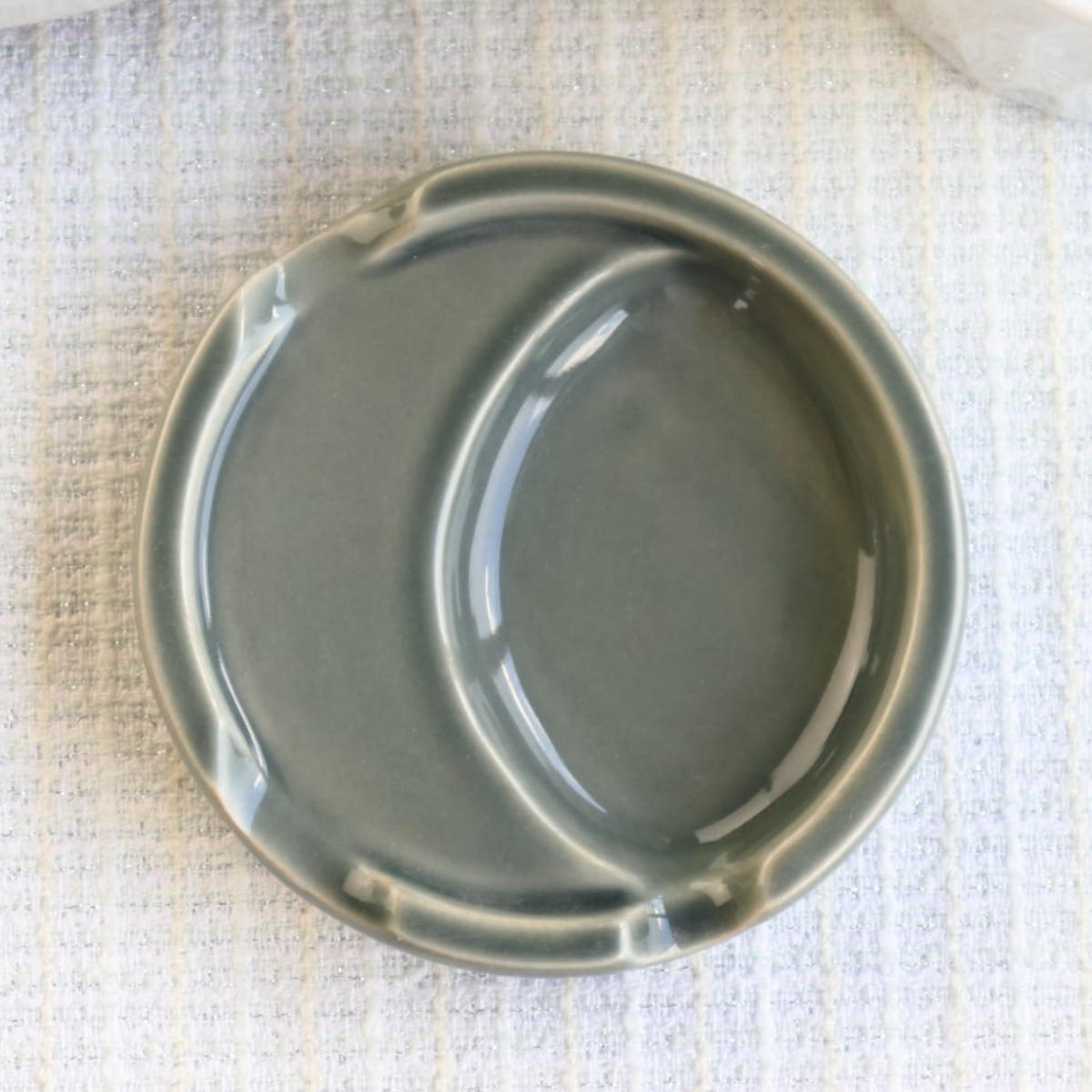 箸置き ファンレスト お箸&スプーン置き フラット ( 箸置 電子レンジ対応 食洗機対応 おしゃれ 日本製 カトラリーレスト 薬味皿 豆皿 小さい 皿 食器 ) 【イエロー】 イエロー