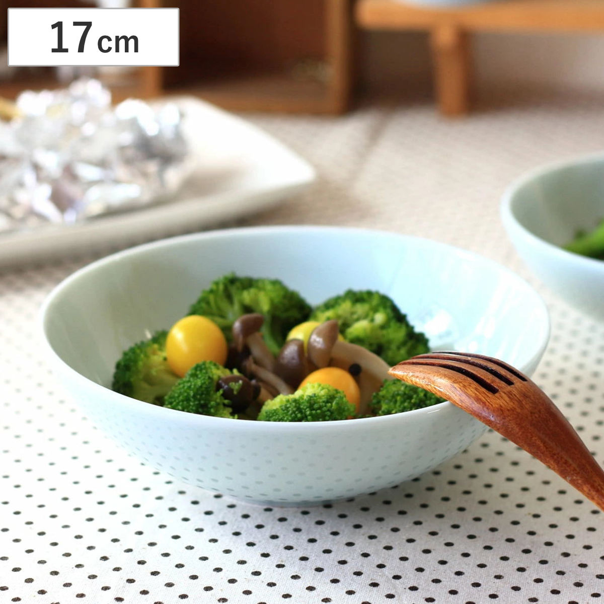 鉢 レガンテ ボール 17cm 青磁 日 ( 磁器 美濃焼 日本製 ボウル 器 うつわ 電子レンジ対応 食洗機対応 おしゃれ かわいい サラダ 深い 食器 )