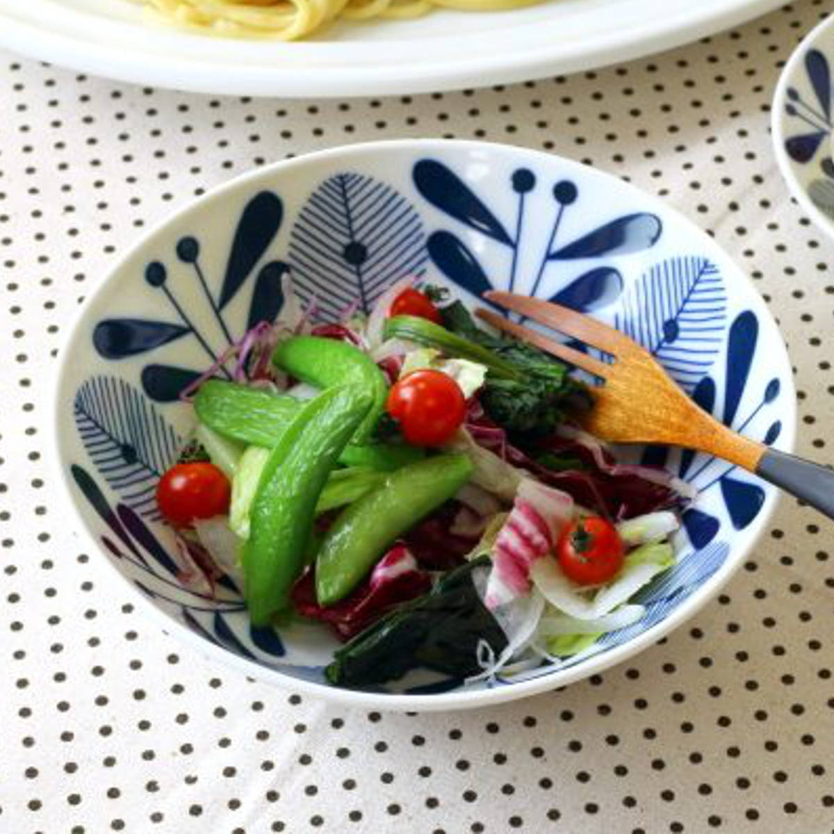 ボウル オーランド サラダボウル 17cm ( 磁器 美濃焼 日本製 電子レンジ対応 食洗機対応 皿 お皿 プレート うつわ 器 鉢 北欧 北欧風 おしゃれ かわいい 食器 サラダ )