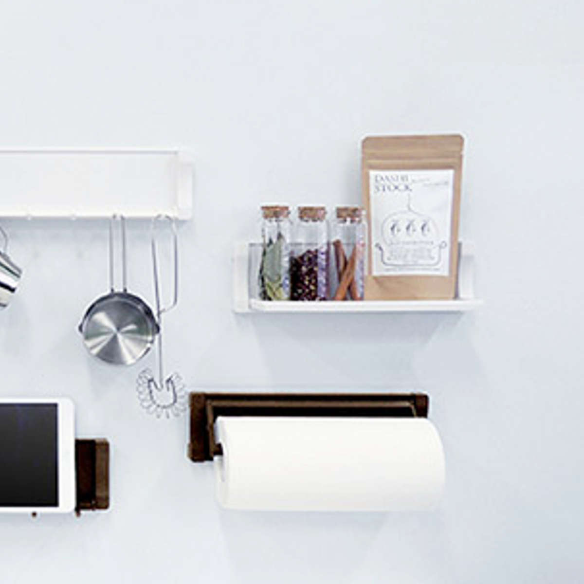 キッチン収納 マグネット マグシャーレ 小物置き マグネット収納 ( 調味料ラック スパイスラック 磁石 小物トレー トレイ ホルダー 小物ホルダー 調味料スタンド 調味料収納 ボトルラック スパイス収納 壁面収納 壁掛け ) 【ホワイト】 ホワイト