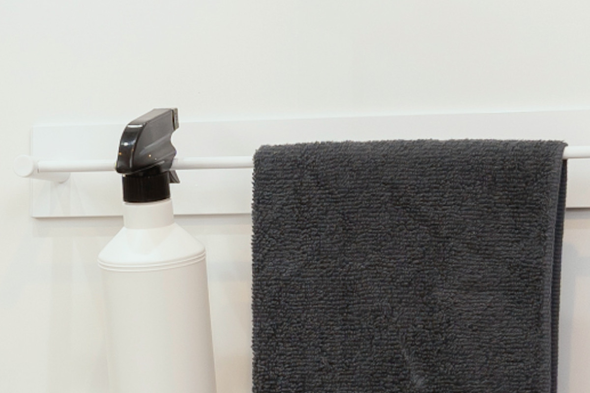 タオルハンガー マグネット ショートタイプ 幅30cm BLAVO ブラボ ( タオル掛け タオルバー ふきん掛け バー 磁石 タオルホルダー 冷蔵庫 洗面所 洗濯機 横 サイド キッチン キッチン収納 壁面収納 壁掛け ) 【ホワイト】 ホワイト