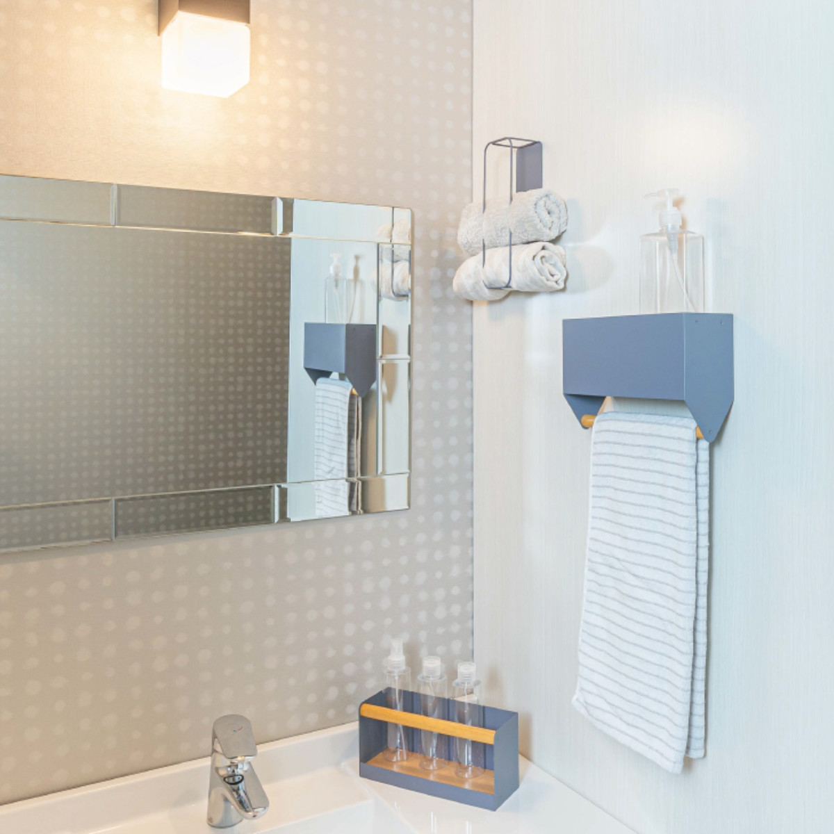 マグネットボード アイ不燃パネル 90×240cm 壁面材 磁石 不燃 ( ホワイトボード マグネットウォール マグネット 壁材 壁 DIY マグネットがつく壁 木目調 両面テープ 接着剤 カットできる 壁紙 後付け 簡単 設置 900mm 2400mm ) 【ホワイト】 ホワイト