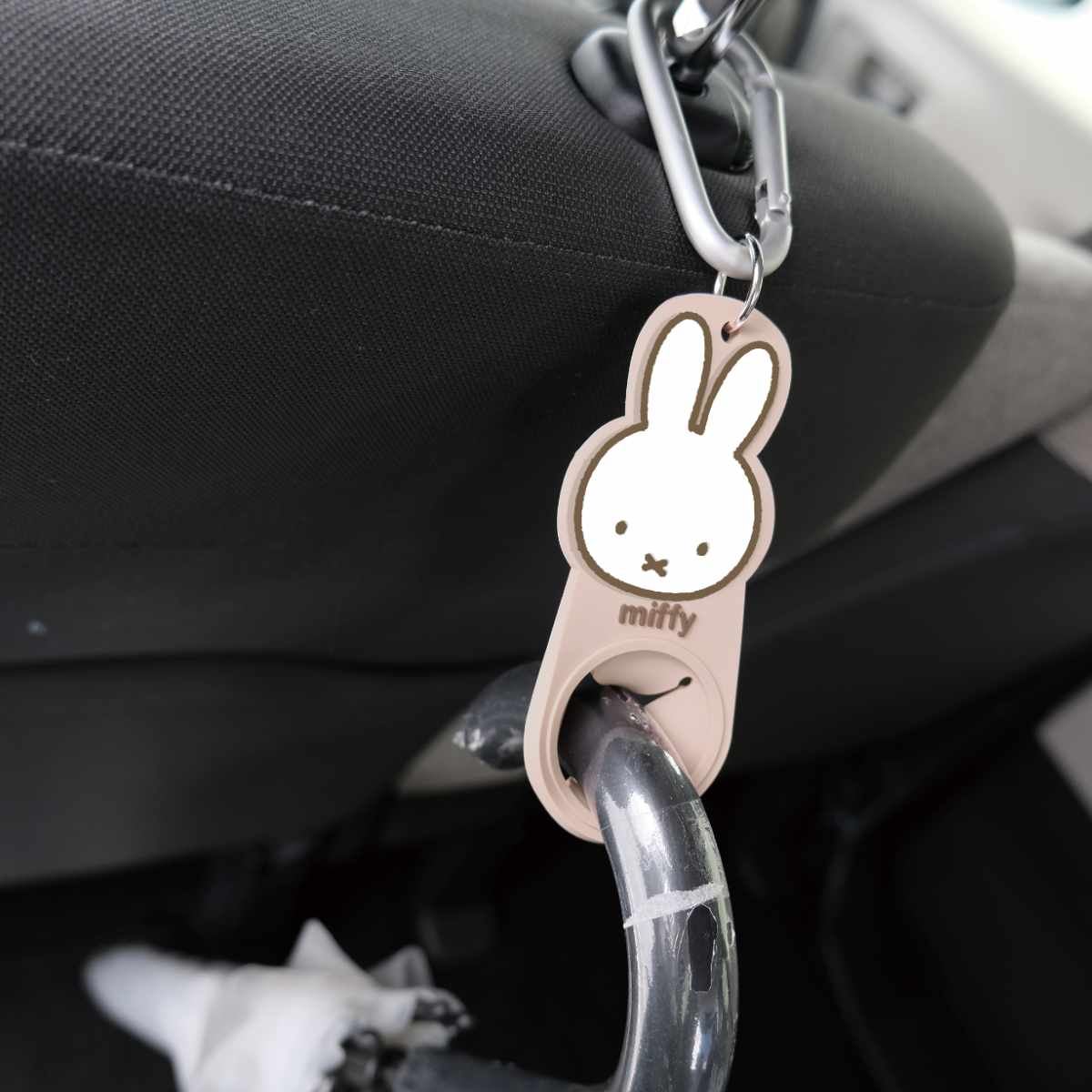 傘収納 ドリンクホルダー ミッフィー ヘッドレスト 傘ホルダー ( 傘入れ 傘立て ヘッドレストフック 車内収納 吊り下げ収納 コンパクト 車 車内 助手席 傘 収納 ホルダー 吊り下げ タオルホルダー ペットボトルホルダー カラビナ ) 【ミッフィーフェイス】 ミッフィーフェイス