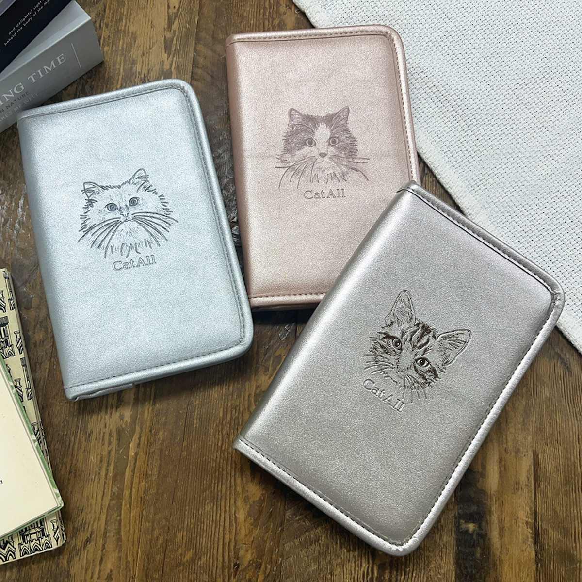 通帳ケース マルチポーチ 猫 母子手帳 推し活 – ハウジー