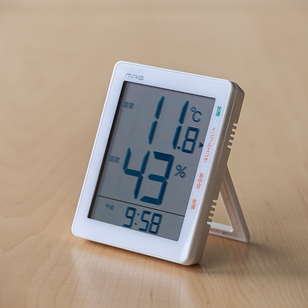 温湿度計 置き時計 デジタル温湿度計 時計付き （ 温度計 温湿計 湿度計 置時計 掛け時計 ウイルス対策 大きな文字盤 見やすい デジタル