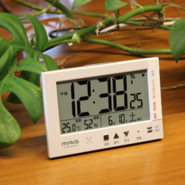 置き時計 電波 デジタル 電波時計 温度計 湿度計 目覚まし時計 ミチビキ （ 時計 多機能 ライト付き おしゃれ クロック 見やすい 温度 湿