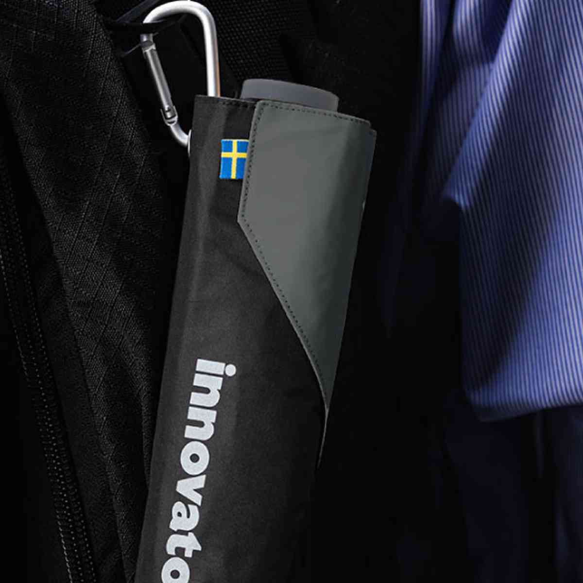 折りたたみ傘 innovator スリム 晴雨兼用 手開き式 60cm ( 傘 折り畳み傘 メンズ レディース かさ おしゃれ 北欧 無地 雨傘 UVカット 100% 撥水 遮熱 遮光 日焼け防止 UV対策 暑さ対策 カサ アンブレラ 通勤 通学 カラビナ付き ) 【ペールグリーン】 ペールグリーン