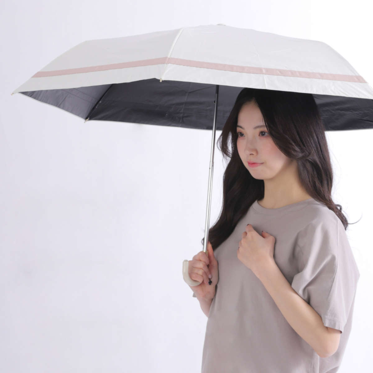 折りたたみ傘 晴雨兼用 LINEDROPS グログランリボン 50cm 手開き式 ( 傘 折り畳み傘 レディース かさ 雨傘 日傘 UVカット 99% 撥水 遮光 遮熱 日焼け防止 UV対策 暑さ対策 カサ アンブレラ 通勤 通学 ストラップ付き ) 【ホワイト】 ホワイト