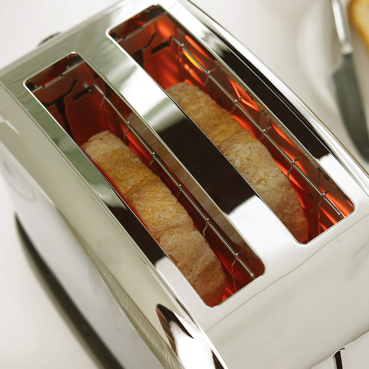 Russell Hobbs ポップアップトースター 2枚 クラシックトースター ( ラッセルホブス 調理家電 キッチン家電 トースター 冷凍パン対応 料理家電 パン焼き トースト パンくずトレー付き 朝食 食パン 山型パン おしゃれ )