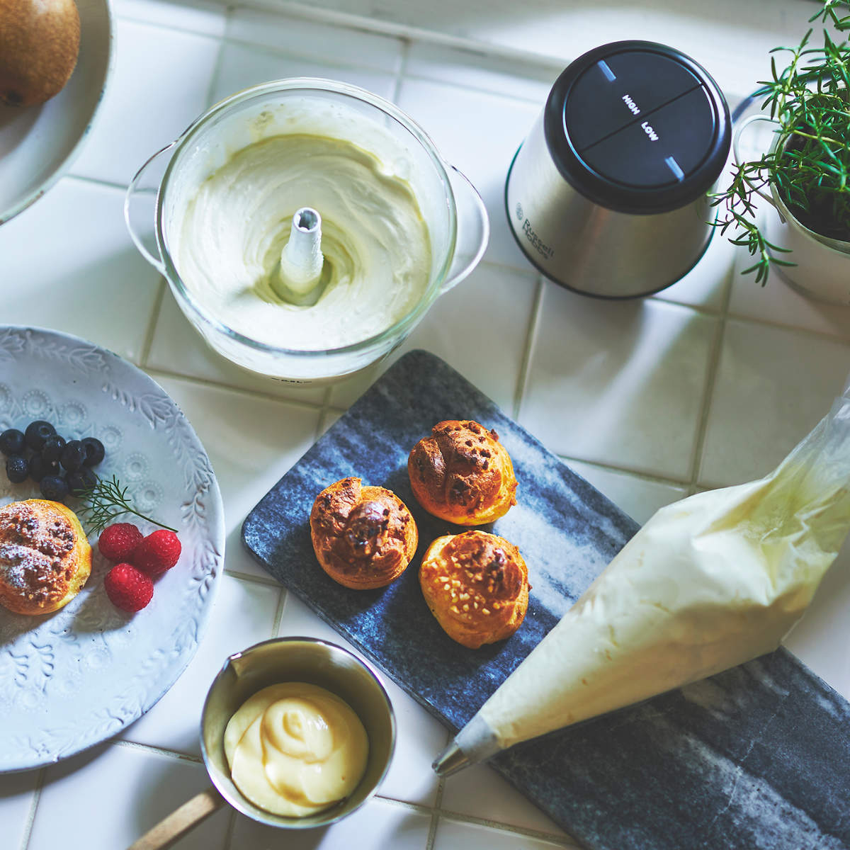 Russell Hobbs 電動フードプロセッサー 4ブレードミニチョッパー ( ラッセルホブス フードチョッパー ガラス製 調理家電 キッチン家電 ミンチ みじん切り 泡立て ホイップ ミニ コンパクト 料理家電 )