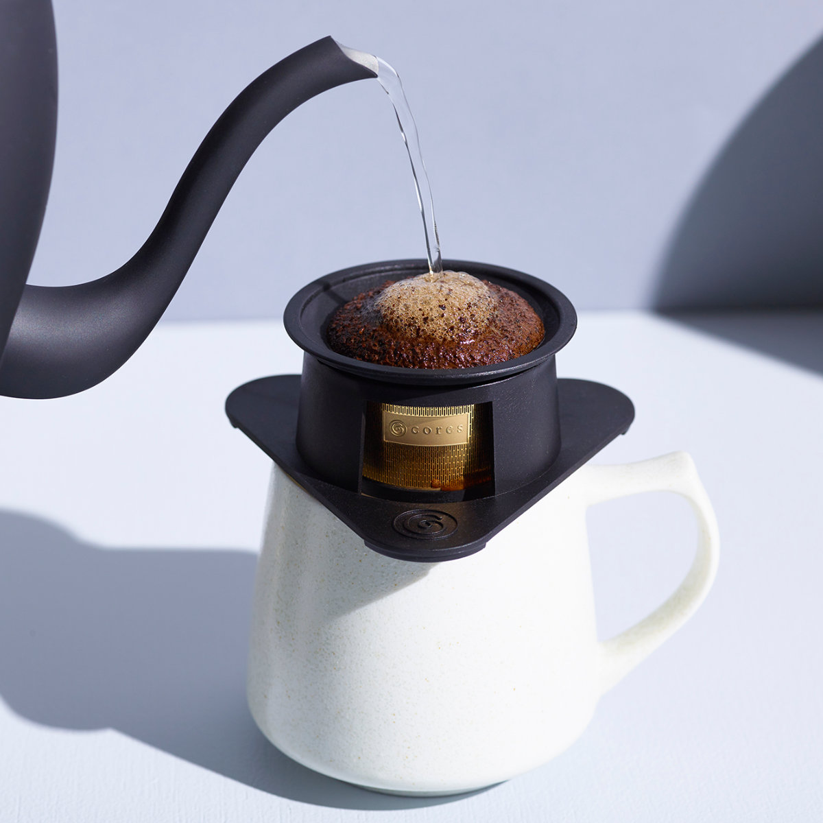 Cores コーヒーフィルター 1杯用 シングルカップ ゴールドフィルター 純金メッキ ( コレス コーヒードリップ コーヒードリッパー ドリップ ホルダー付き 1杯分 ステンレスフィルター ペーパーレス 純金コーティング ハンドドリップ ) 【ブラック】 ブラック
