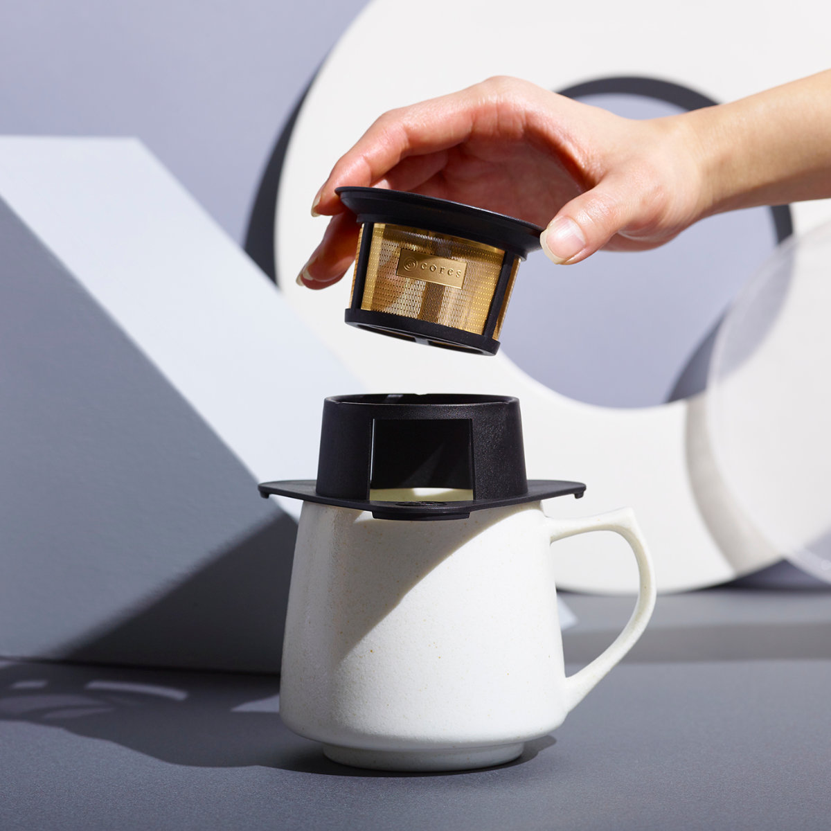 Cores コーヒーフィルター 1杯用 シングルカップ ゴールドフィルター 純金メッキ ( コレス コーヒードリップ コーヒードリッパー ドリップ ホルダー付き 1杯分 ステンレスフィルター ペーパーレス 純金コーティング ハンドドリップ ) 【ブラック】 ブラック