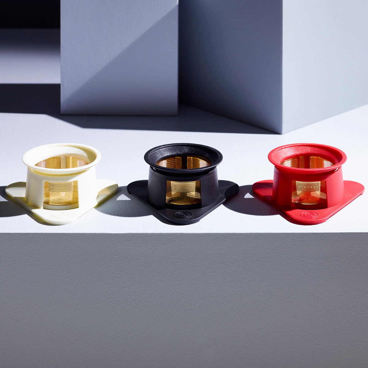 Cores コーヒーフィルター 1杯用 シングルカップ ゴールドフィルター 純金メッキ ( コレス コーヒードリップ コーヒードリッパー ドリップ ホルダー付き 1杯分 ステンレスフィルター ペーパーレス 純金コーティング ハンドドリップ ) 【ブラック】 ブラック