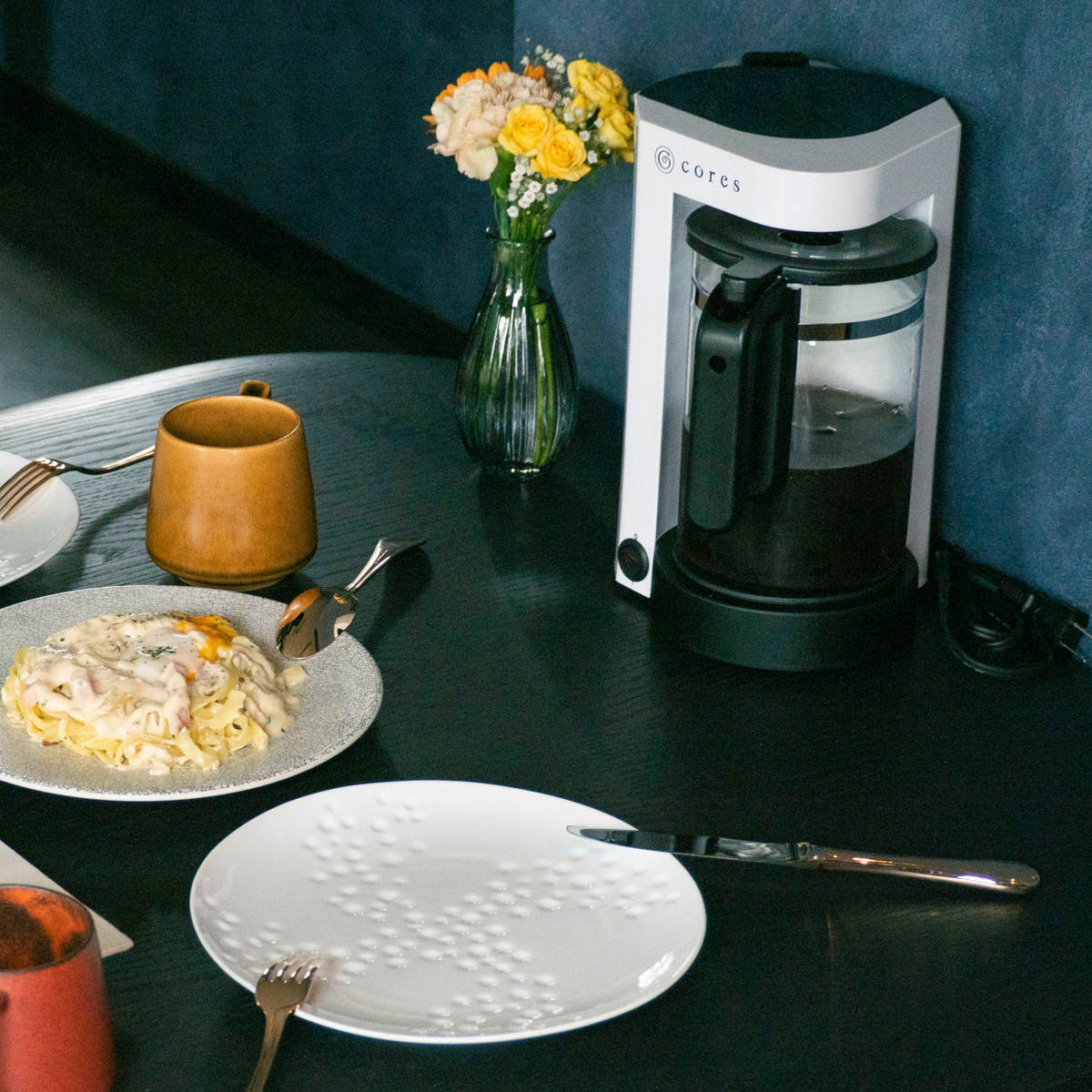 コーヒーメーカー Cores 5カップコーヒーメーカー ( コレス おしゃれ 2~5杯用 ホワイト 珈琲メーカー コーヒードリッパー ペーパーレス お手入れ簡単 コンパクト 保温機能 コーヒーマシン 簡単操作 )