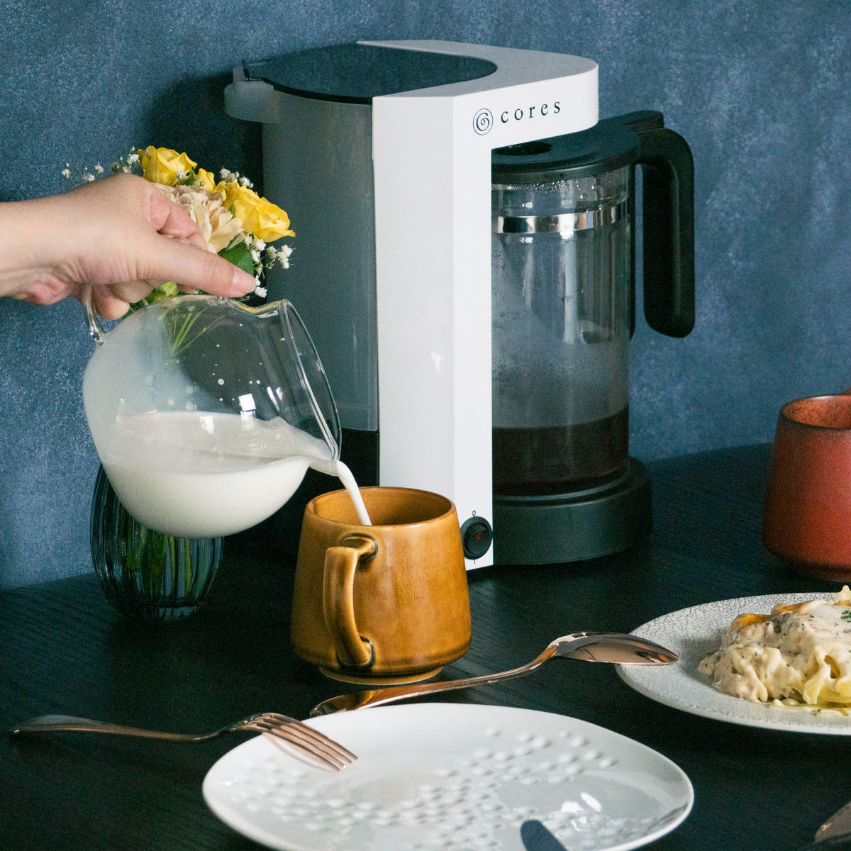 コーヒーメーカー Cores 5カップコーヒーメーカー ( コレス おしゃれ 2~5杯用 ホワイト 珈琲メーカー コーヒードリッパー ペーパーレス お手入れ簡単 コンパクト 保温機能 コーヒーマシン 簡単操作 )