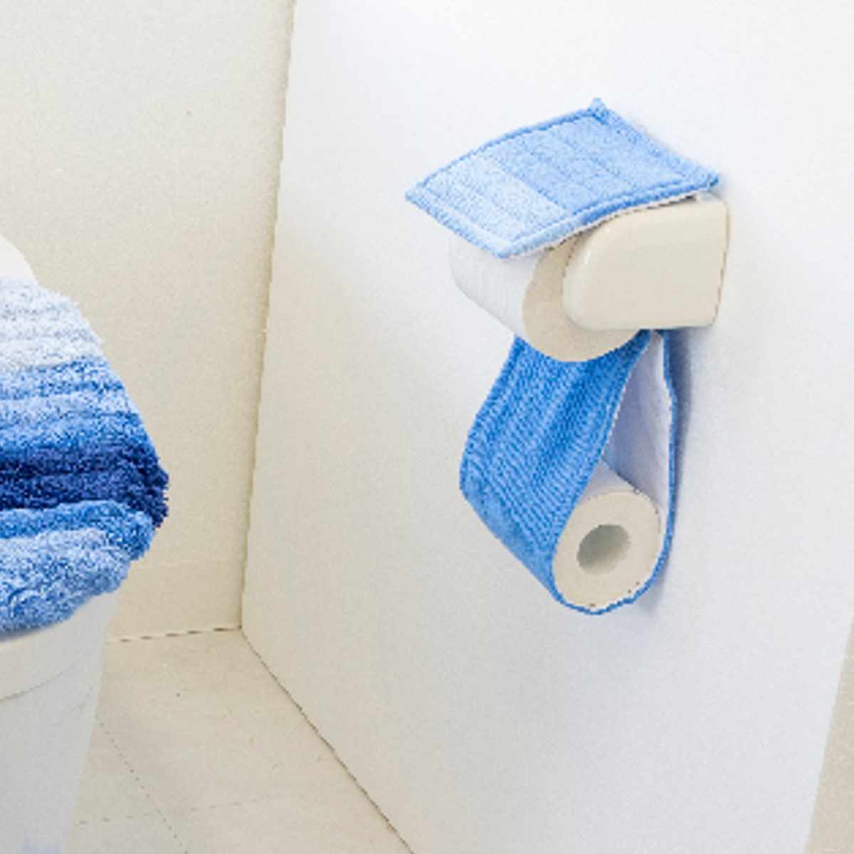 ペーパーホルダーカバー フレッシュデオ ( トイレットペーパーカバー ペーパーホルダー 洗濯OK 予備 トイレタリー 取付簡単 洗える ボーダー柄 ブルー グリーン ) 【ブルー】 ブルー