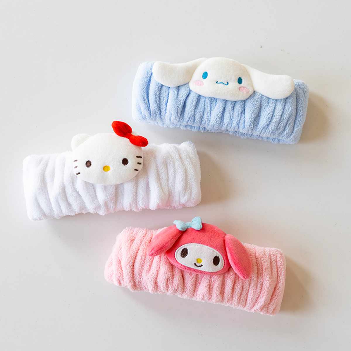 ヘアバンド サンリオ サンリオキャラクターズ ( SANRIO サンリオキャラクター 髪留め 汗止め 洗顔 ハローキティ マイメロディ シナモロール ヘアターバン ヘアアクセ バス用品 ) 【ハローキティ】