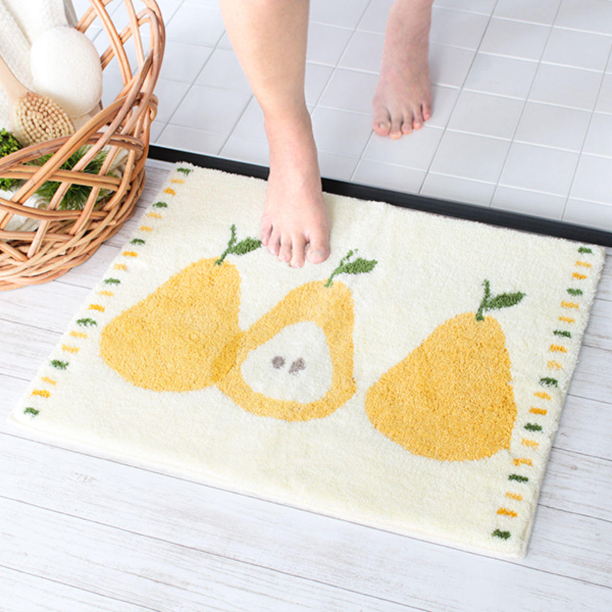 バスマット 乾度良好 ミネット カーム 48×60cm 速乾 Ag抗菌 ( マット 足ふきマット 風呂マット 防臭 大判 銀 銀イオン 北欧 抗菌 銀抗菌 吸水マット お風呂マット 足拭きマット 浴室マット すべり止め 日本製 ウィルトン織り ) 【グレー】 グレー