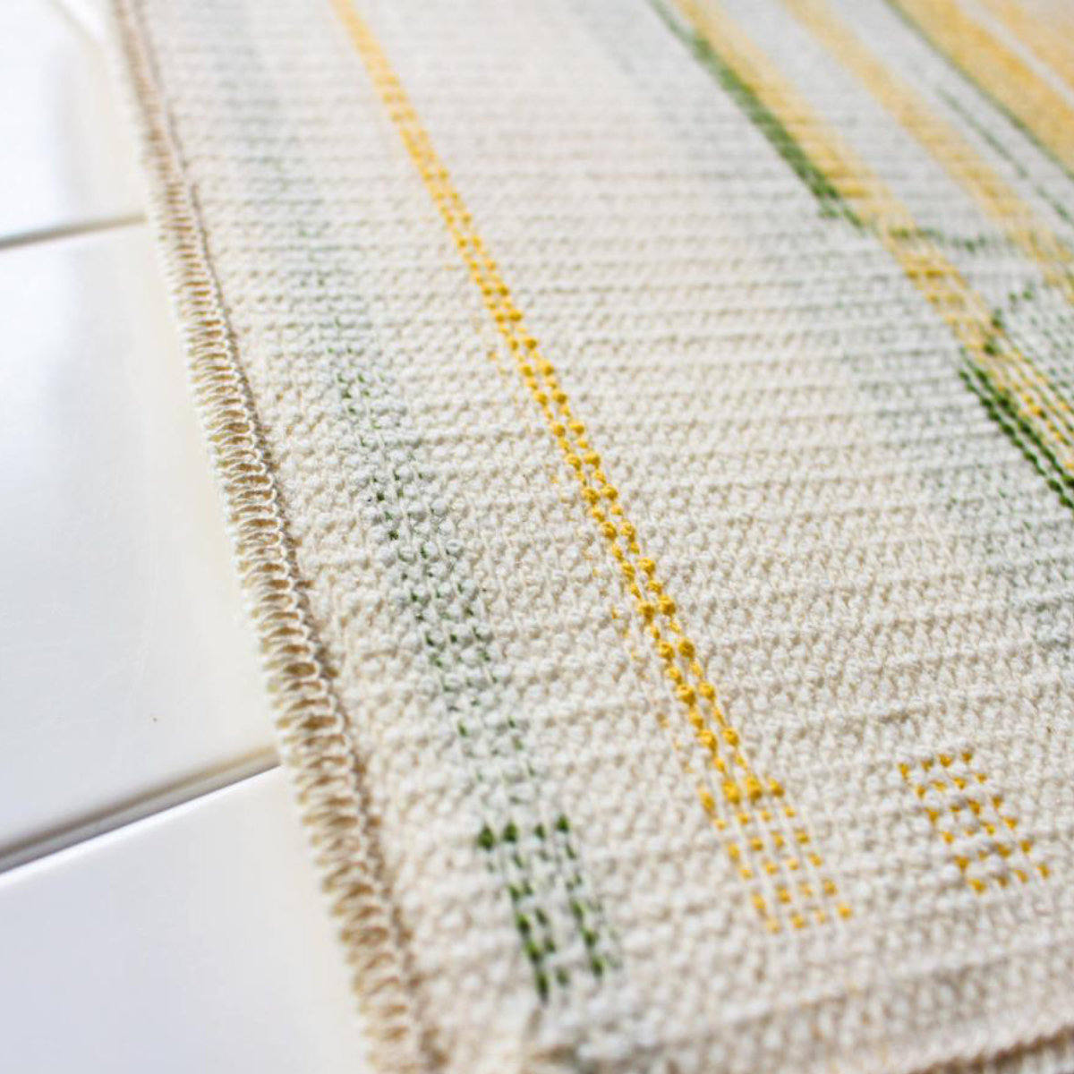 バスマット 乾度良好 ミネット カーム 48×60cm 速乾 Ag抗菌 ( マット 足ふきマット 風呂マット 防臭 大判 銀 銀イオン 北欧 抗菌 銀抗菌 吸水マット お風呂マット 足拭きマット 浴室マット すべり止め 日本製 ウィルトン織り ) 【グレー】 グレー