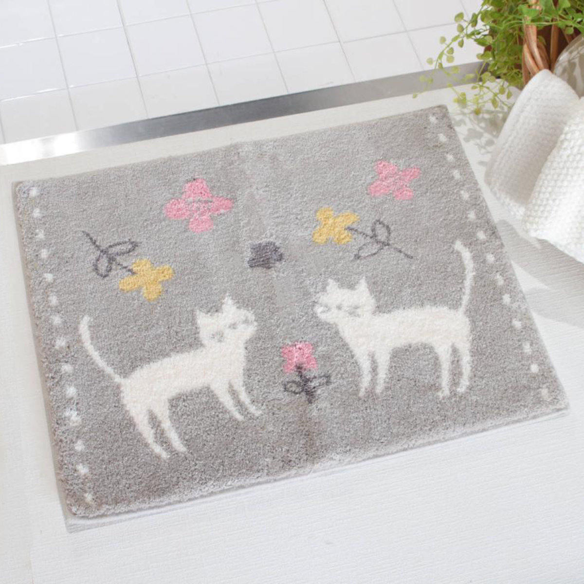 バスマット 乾度良好 ミネット カーム 48×60cm 速乾 Ag抗菌 ( マット 足ふきマット 風呂マット 防臭 大判 銀 銀イオン 北欧 抗菌 銀抗菌 吸水マット お風呂マット 足拭きマット 浴室マット すべり止め 日本製 ウィルトン織り ) 【グレー】 グレー