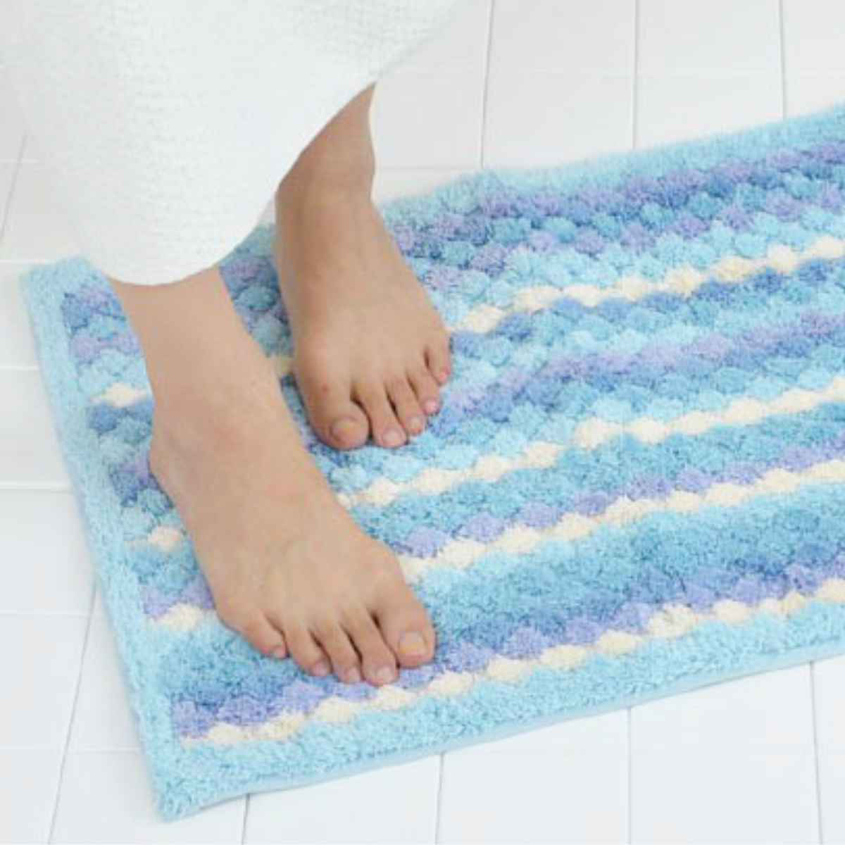 バスマット 乾度良好 抗カビプラス 50×70cm ( お風呂マット 足拭きマット すべり止め お風呂 バスグッズ 防カビ 浴室マット 50×70 玄関マット 吸水 抗菌 防臭 洗濯OK ) 【ピンク】 ピンク