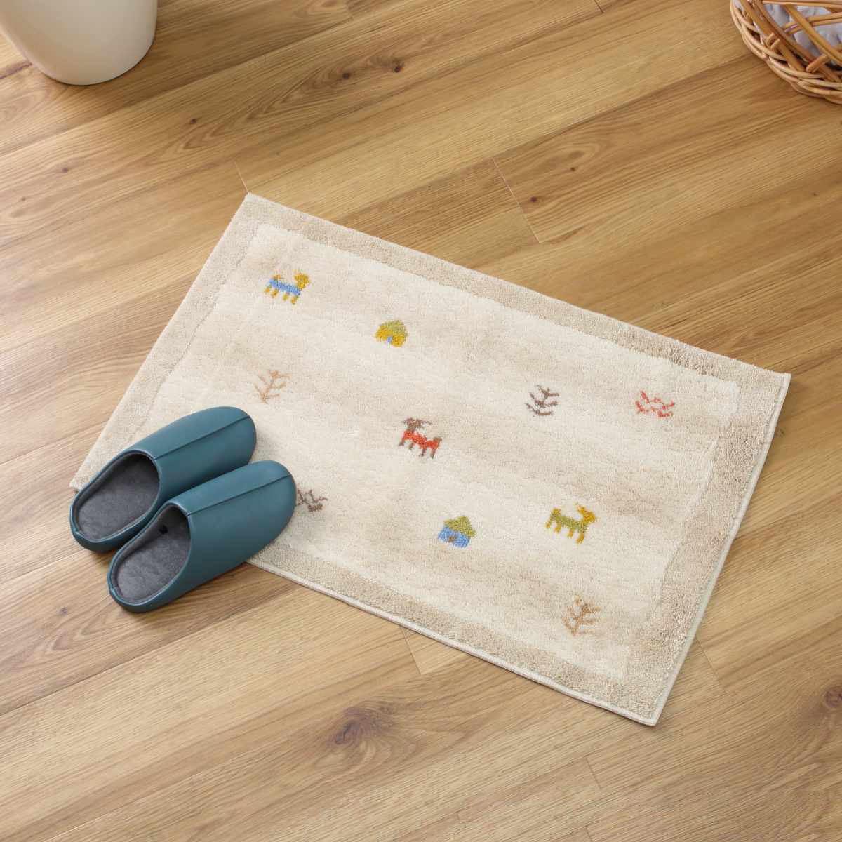 玄関マット 洗える コーナー吸着 50×80 cm 室内 ( 滑り止め ズレにくい 玄関 屋内 角形 日本製 マット エントランスマット 室内用玄関マット 洗面所 脱衣所 室内用 長方形 おしゃれ ナチュラル 抗菌 防臭 すべり止め ノンスリップ ) 【イノセントデイジー】 イノセントデイジー