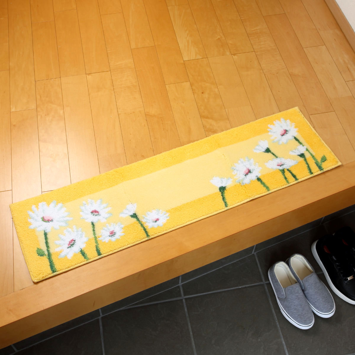 玄関マット 洗える コーナー吸着 30×110 cm 室内 ( 滑り止め ズレにくい 玄関 屋内 日本製 マット エントランスマット 室内用玄関マット 洗面所 脱衣所 室内用 長方形 おしゃれ ナチュラル 抗菌 防臭 すべり止め ノンスリップ ) 【シエラ×ブルー】 シエラ×ブルー