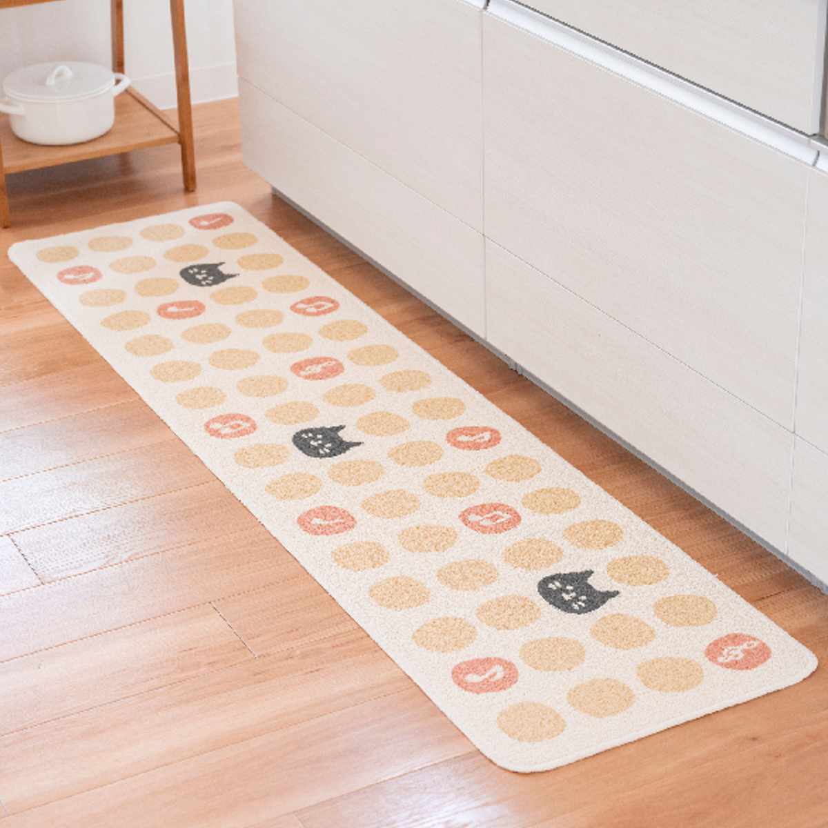 キッチンマット 総柄 45x180cm ネコ 野菜 ガーデン ( 滑り止め加工 洗える 床暖房対応 日本製 45cm 180cm キッチン マット 軽量 薄手 台所マット キッチン用マット キッチンラグ 長方形 滑り止め おしゃれ かわいい ) 【ガーデン】 ガーデン