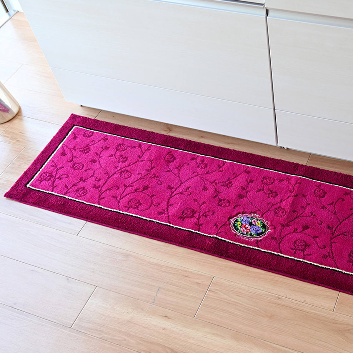 キッチンマット シェニールロゼ 45x240cm 日本製 洗濯可 ( 45cm 240cm 洗える すべり止め加工 高級感 ローズ 薔薇 キッチン マット 台所マット キッチンラグ おしゃれ ウィルトン織り マルチマット ) 【ピンク】 ピンク