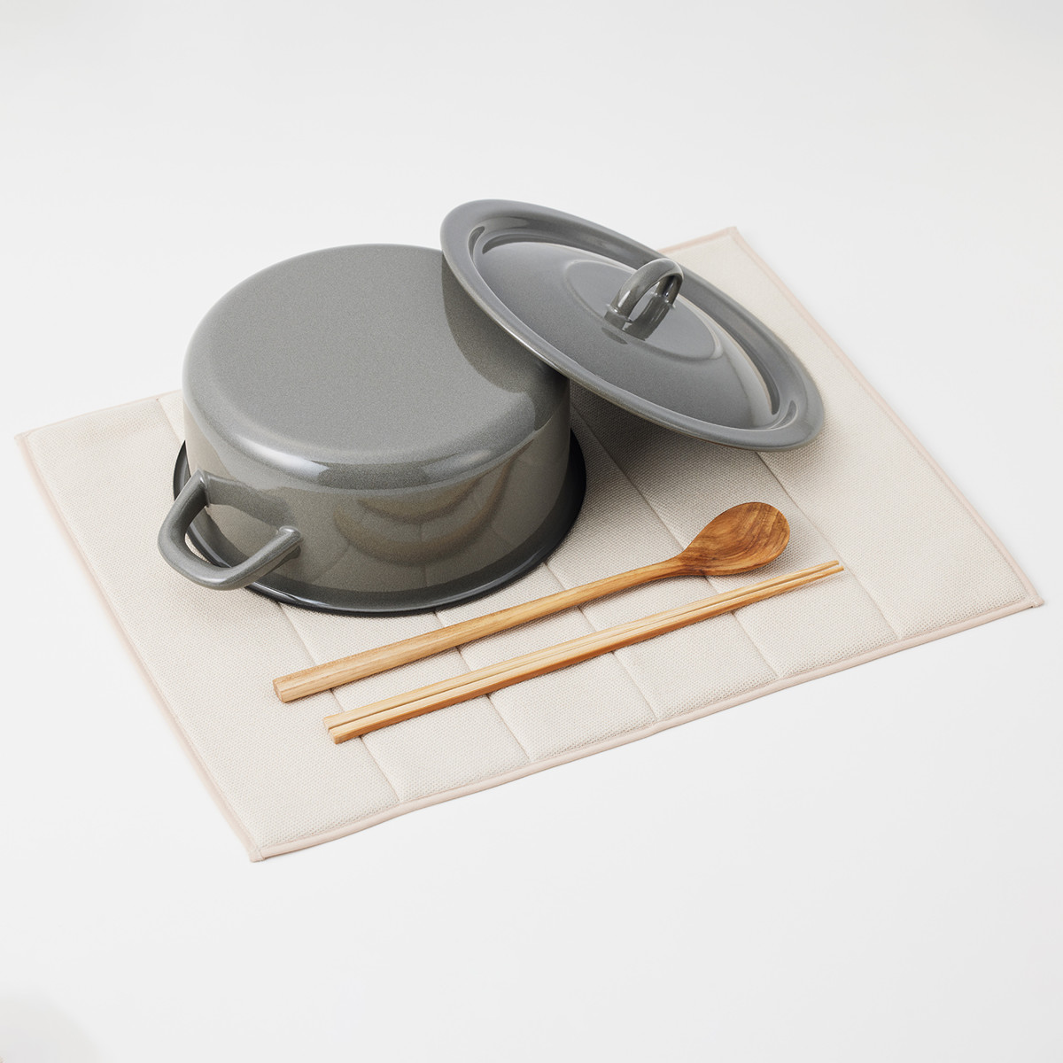 水切りマット プリスベイス Lサイズ 35cm×45cm 抗菌 消臭 ( 吸水マット 吸水水切りマット 水切り用マット ディッシュマット 吸水 キッチン用吸水マット キッチンマット ドライマット ドライングマット 乾燥 水切り 水切り用品 ) 【グレー】 グレー