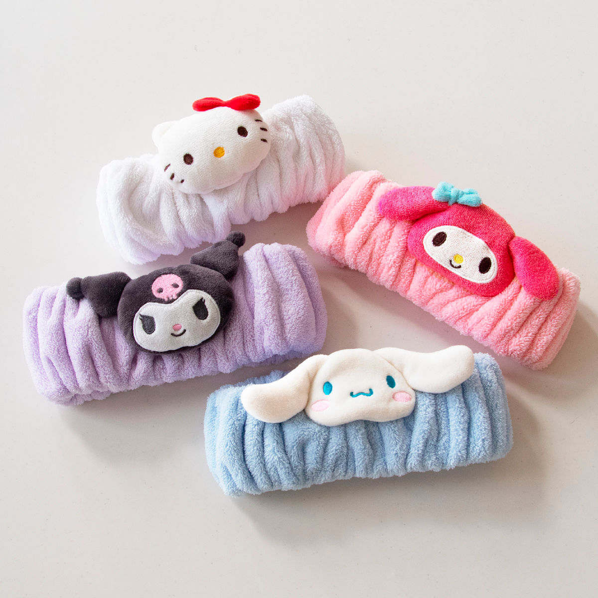 ヘアバンド サンリオ サンリオキャラクターズ （ SANRIO サンリオキャラクター 髪留め 汗止め 洗顔 ハローキティ マイメロディ シナモロール クロミ ヘアターバン ヘアアクセ バス用品 ） 【シナモロール】