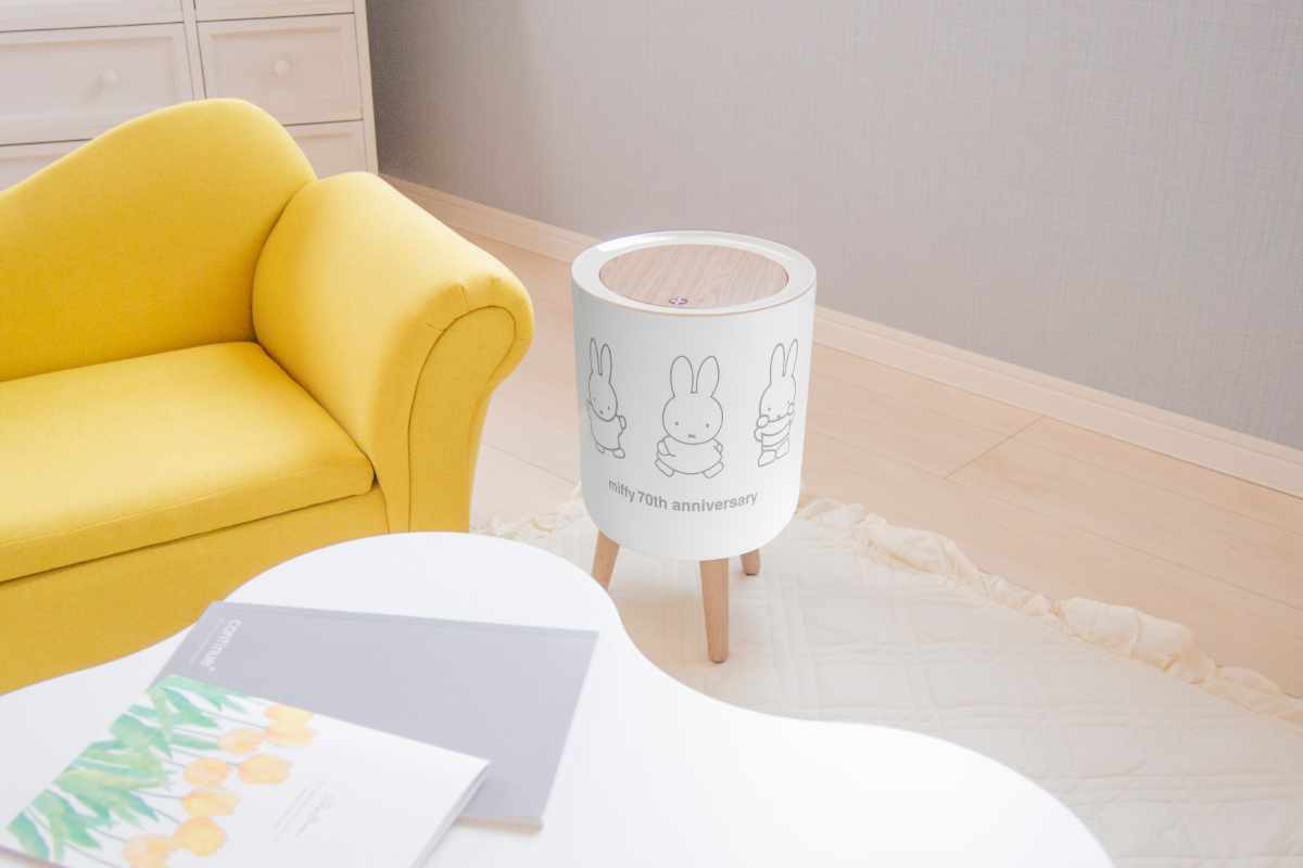 ゴミ箱 7L ミッフィー 限定デザイン 70周年 小物入れ おしゃれ ( ごみ箱 7リットル miffy 脚付き ふた付き プッシュふた 木目調 ホワイト かわいい 脚付きダストボックス 袋止め付き コンパクト シンプル ミッフィーグッズ 北欧 )