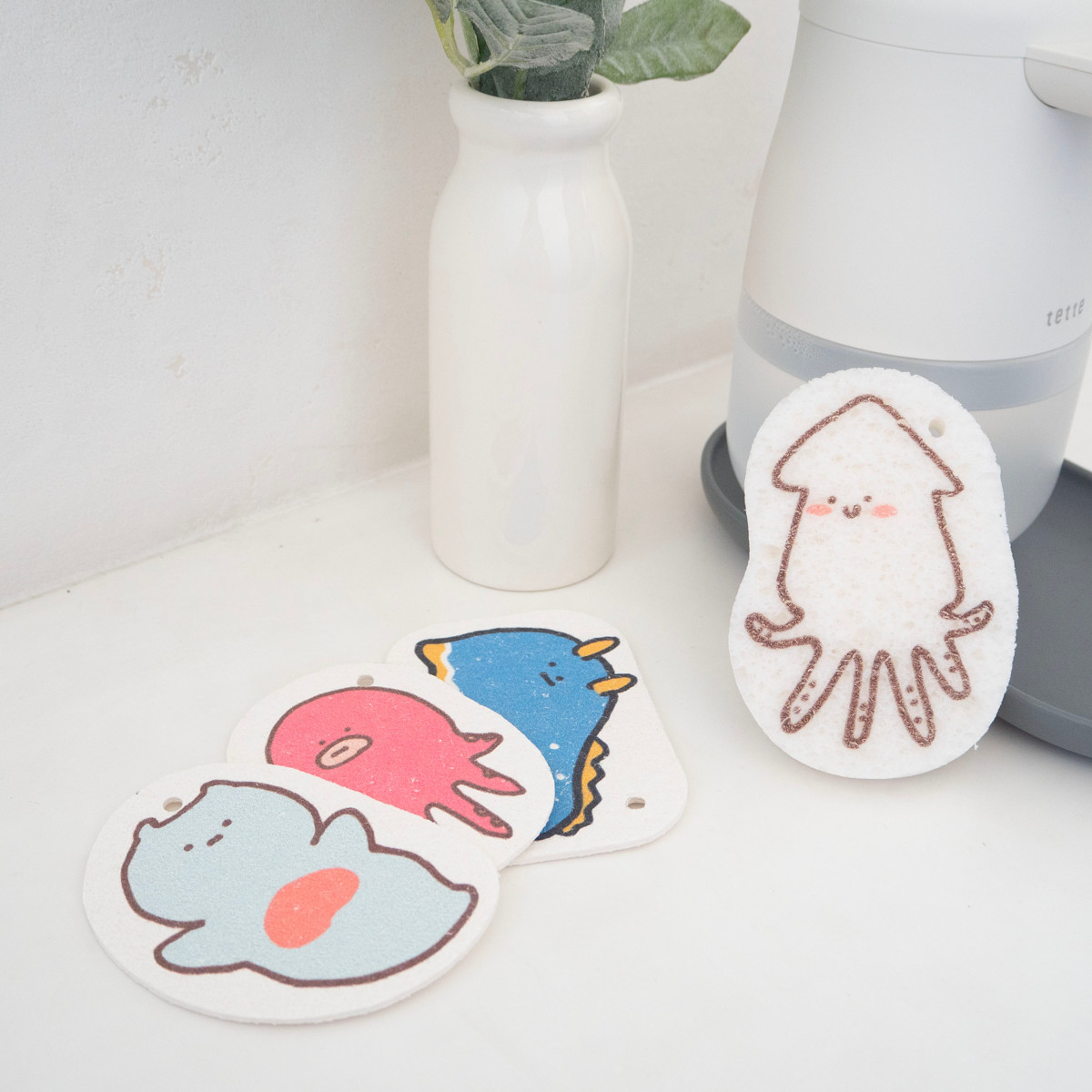 キッチンスポンジ pukutena 水でふくらむ セルローススポンジ 海の生き物 ( キッチン スポンジ 台所スポンジ 食器用スポンジ 天然素材 速乾 キッチン用スポンジ 食器スポンジ 台所用スポンジ セルロース 傷つけない やわらかい ) 【たこ】 たこ