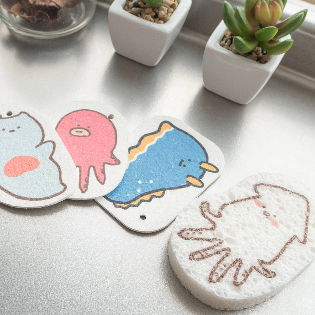 キッチンスポンジ pukutena 水でふくらむ セルローススポンジ 海の生き物 ( キッチン スポンジ 台所スポンジ 食器用スポンジ 天然素材 速乾 キッチン用スポンジ 食器スポンジ 台所用スポンジ セルロース 傷つけない やわらかい ) 【たこ】 たこ