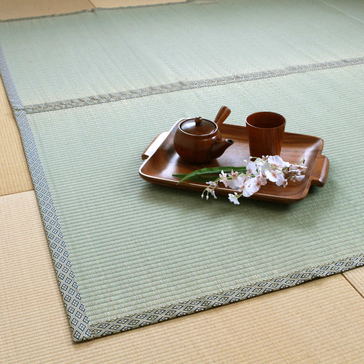 い草 上敷きセット 江戸間 4.5帖 白山+防ダニシート健康敷紙 白山 双目 ( い草マット い草カーペット カーペット ラグ ござ 防ダニシート付き 天然素材 抗菌加工 防ダニ 消臭性 除湿 保湿 静音 防ダニシート 防ダニ加工 抗菌 )