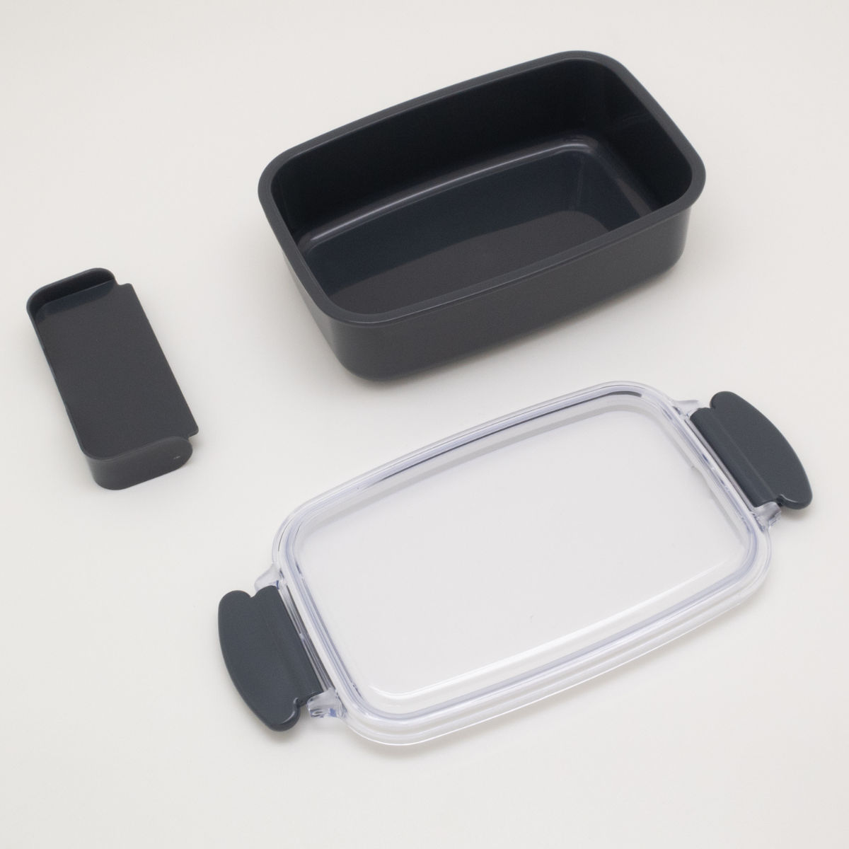 弁当箱 500ml ランチボックス 仕切付き カラーコレクション ( お弁当箱 レンジ対応 食洗機対応 1段 角型 子供 日本製 電子レンジ対応 キッズ 仕切り付 弁当 お弁当 幼稚園 保育園 ) 【チャコール】 チャコール
